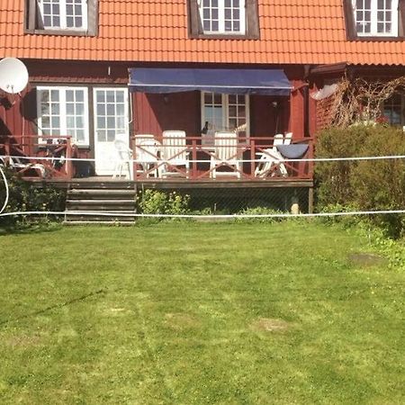 Entire Town House On Ground Floor Front Of Lake Apartment Märsta Exterior photo